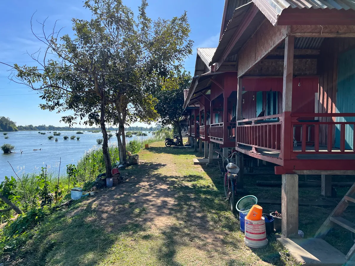 Phao Riverview Bungalows, 4000 Islands interior view