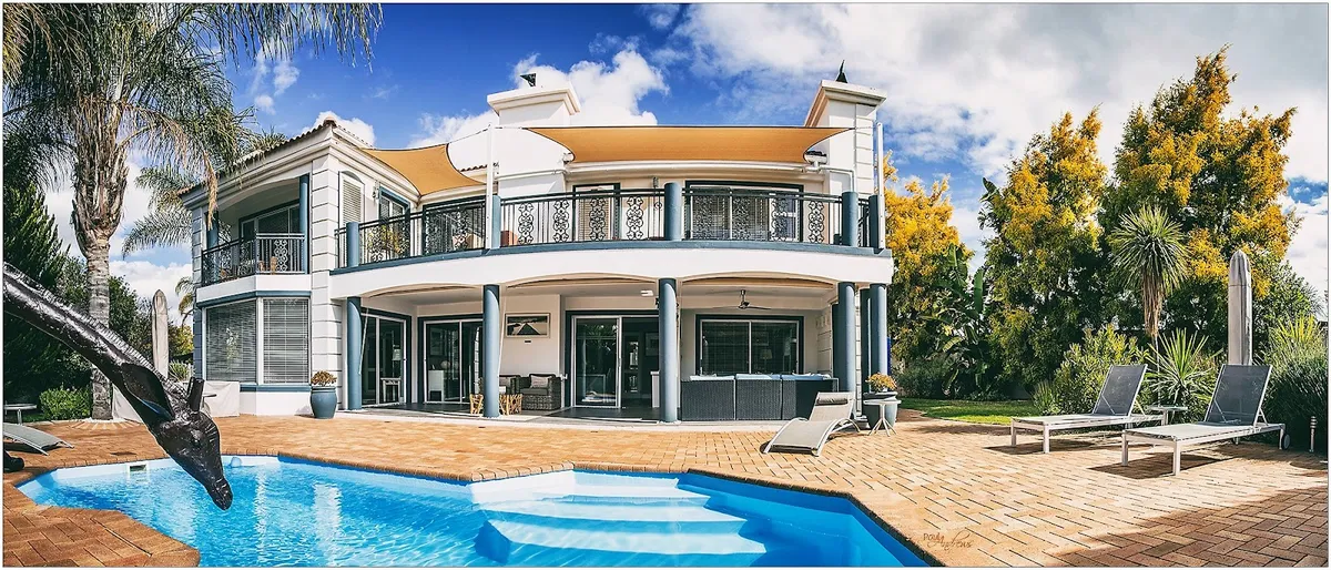 Pictures Guest House, Garden Route interior view