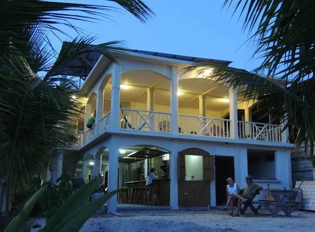 Pirate's Bay Inn, Utila interior view