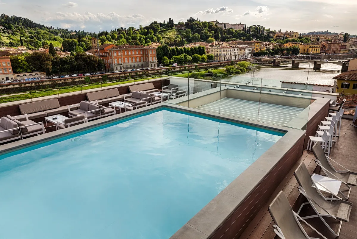 Plaza Hotel Lucchesi, Florence interior view