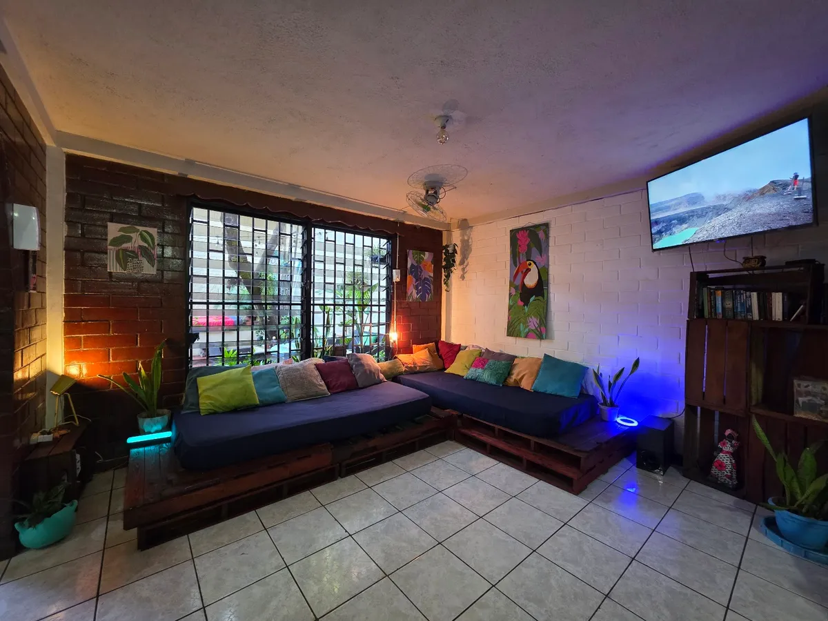 Pool House: Santa Ana Hostel, Santa Ana interior view