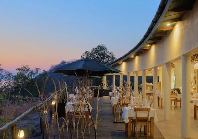 Pumulani Lodge, Cape Maclear interior view