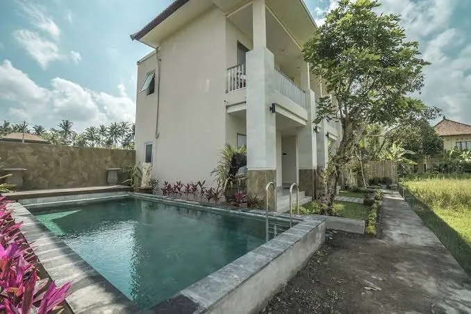 Putih DCarik Ubud - Deluxe Double Room, Ubud interior view