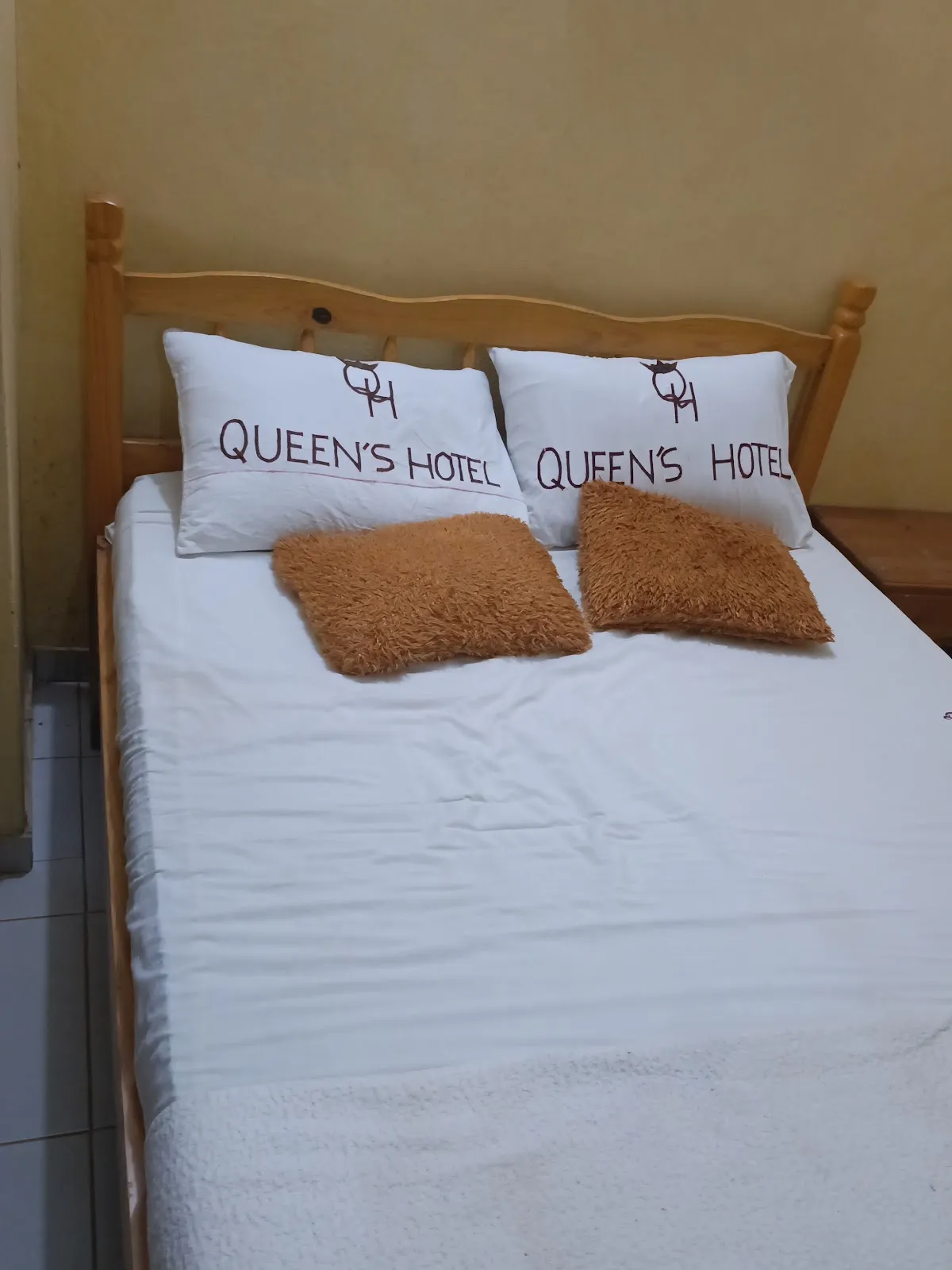 Queen's Hotel, Porto Novo interior view