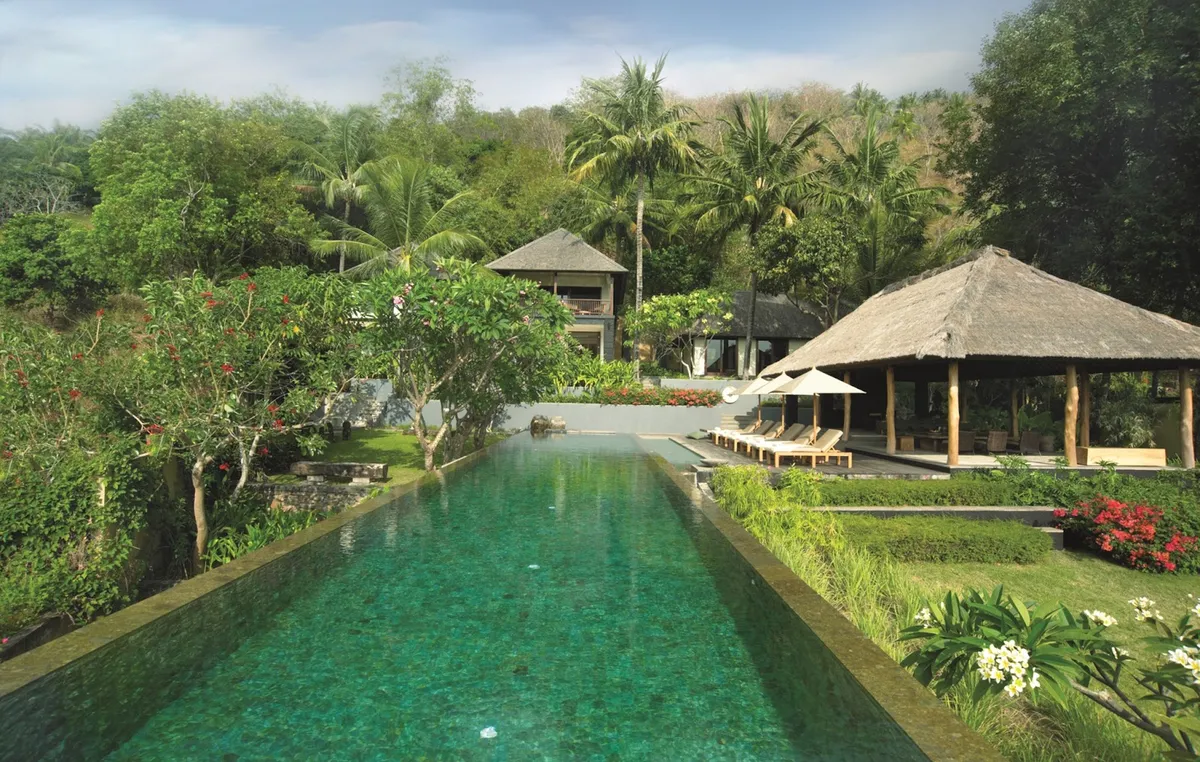 Qusia Three-Bedroom Luxury Villa, Senggigi managed by Qunci Villlas, Lombok interior view