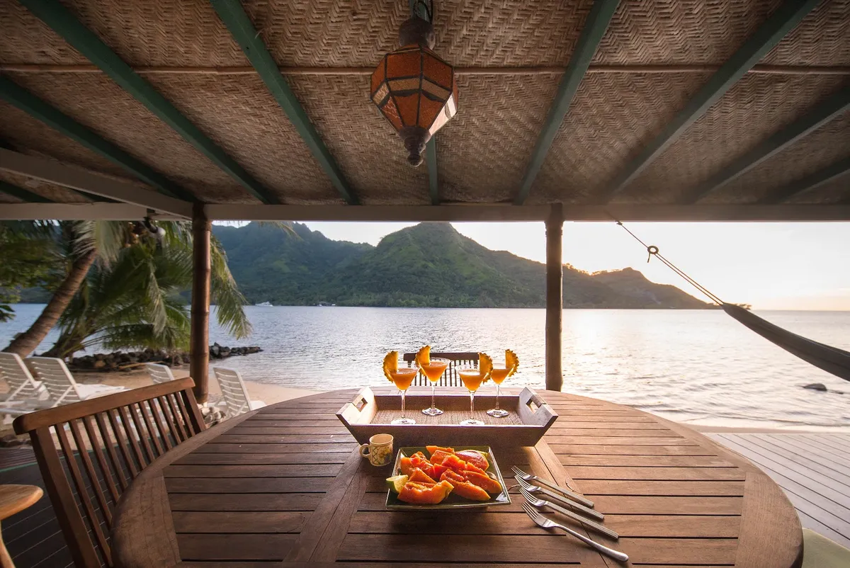 Robinson's Cove Villas, Moorea interior view