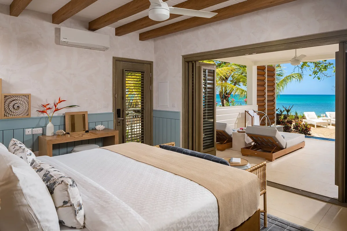 Sandals Halcyon Beach Hotel, Castries interior view