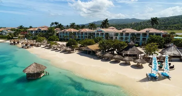 Sandals Montego Bay, Montego Bay interior view
