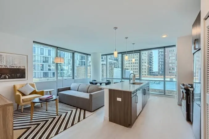 Sentral Michigan Avenue, Chicago interior view