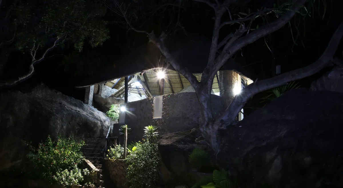Sethule Lodge, Bulawayo interior view