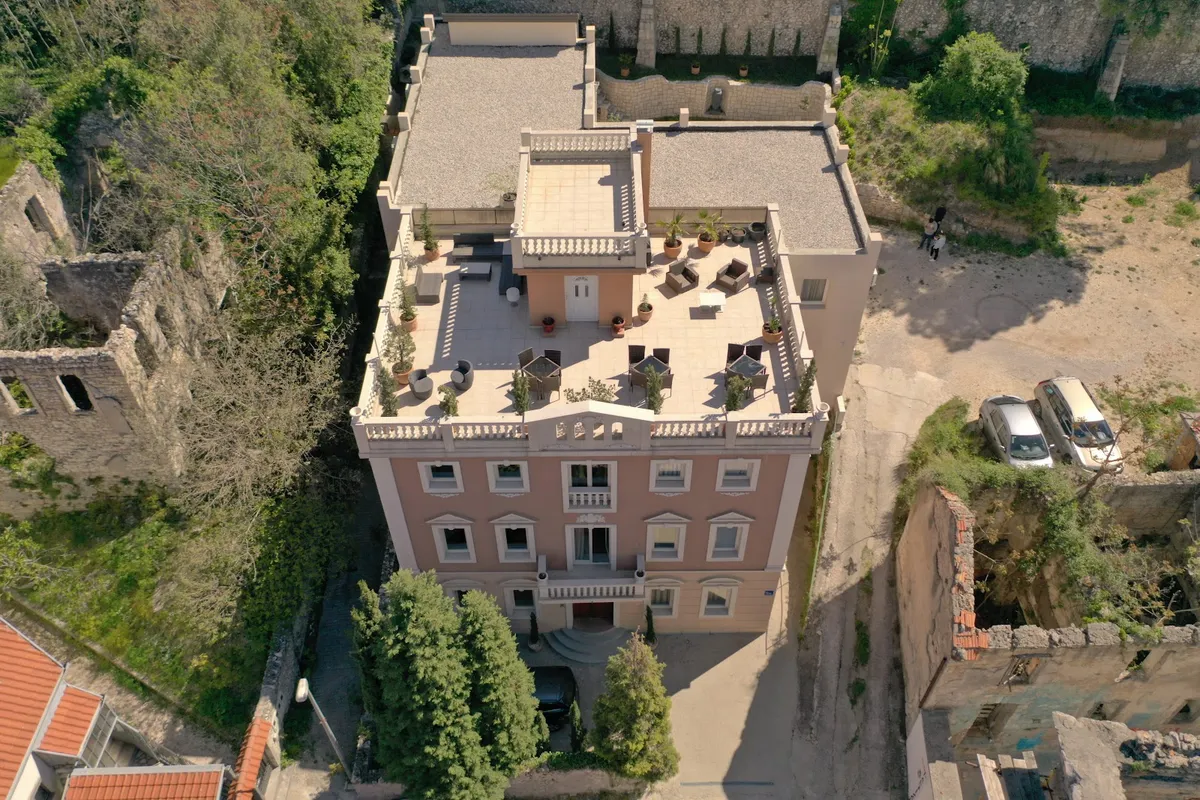 Shangri La Mansion, Mostar interior view