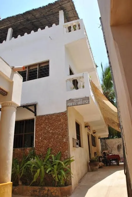 Shella White House - Double Room, Lamu interior view