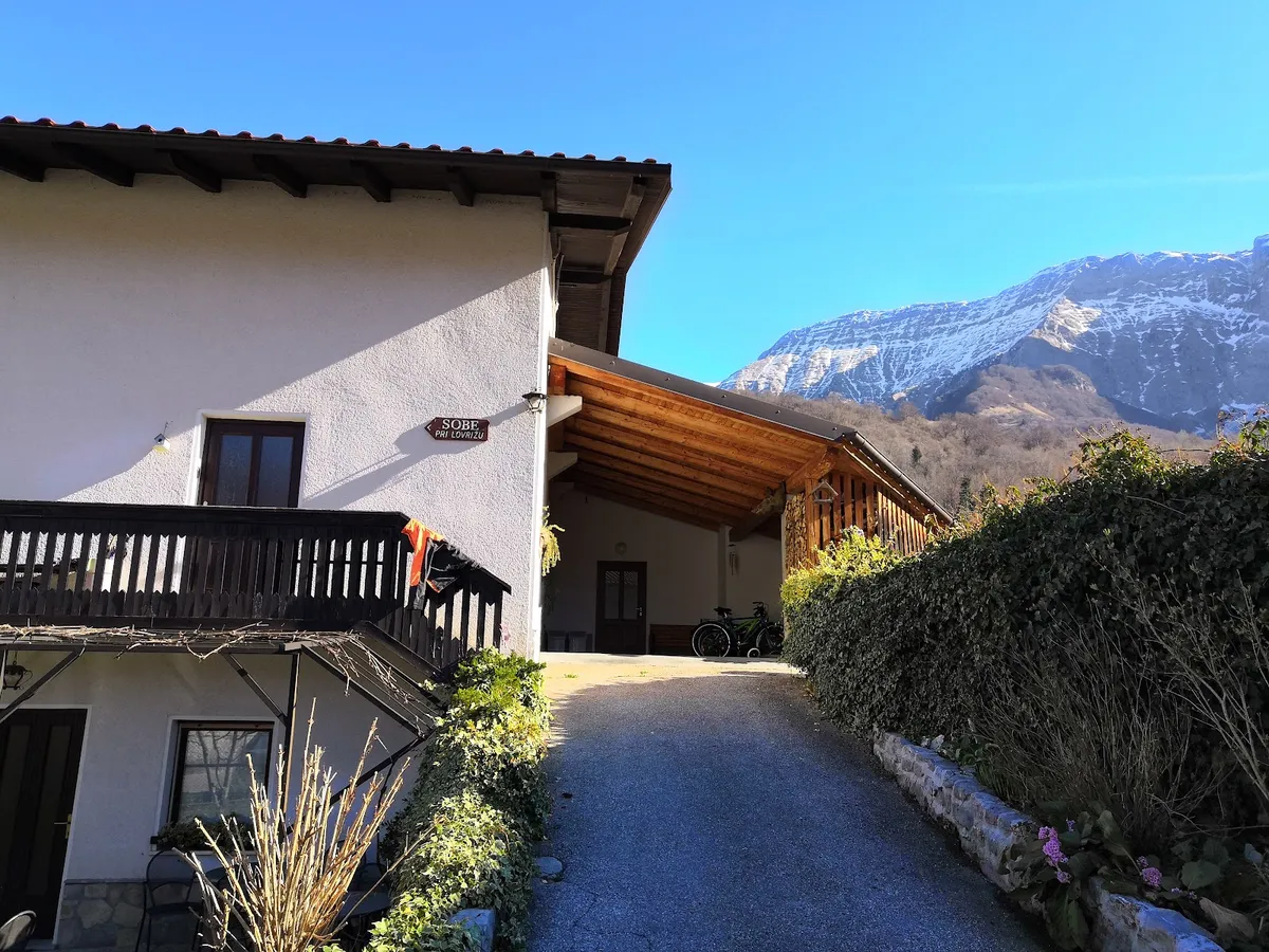 Sobe pri Lovrizu, Bovec interior view