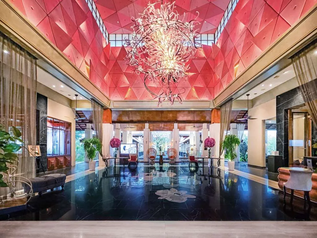 Sofitel Singapore Sentosa, Sentosa interior view