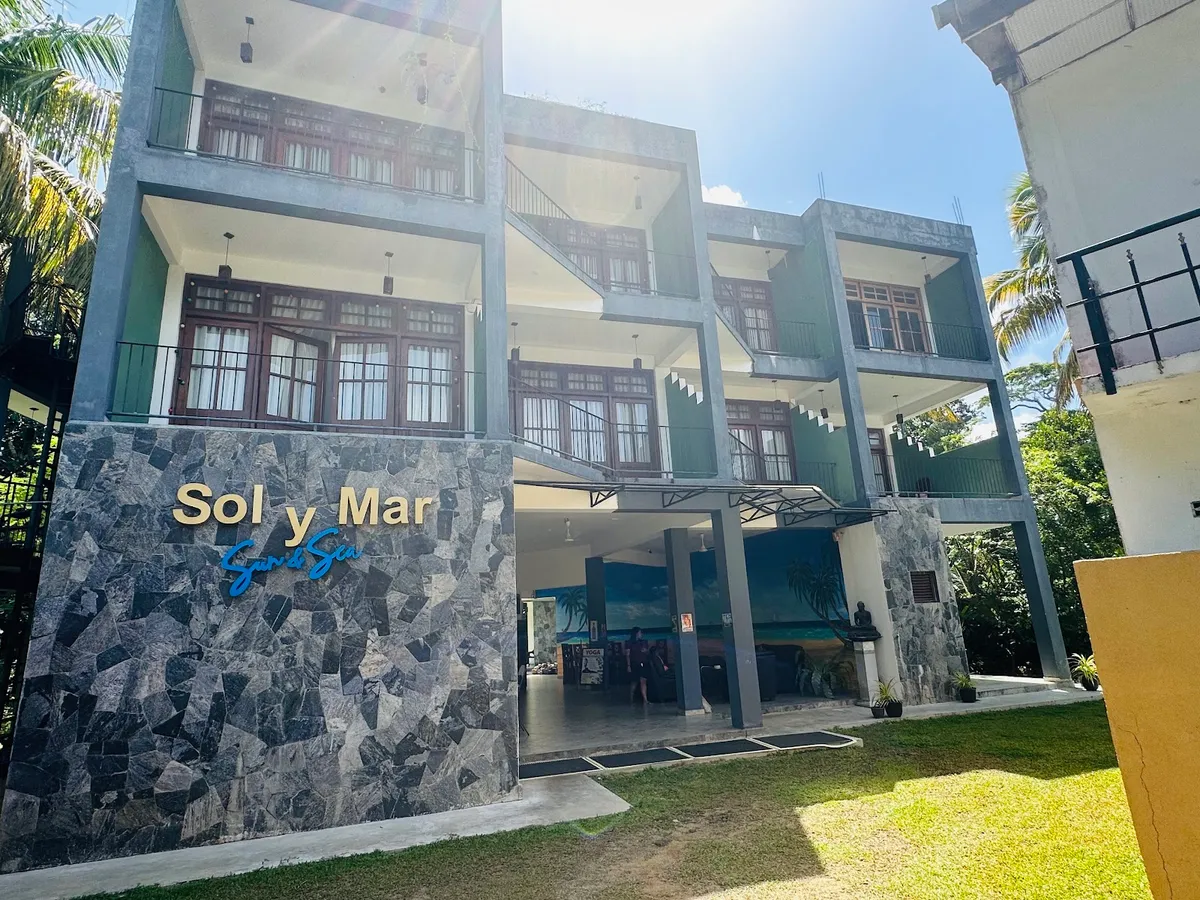 Sol Y Mar - Unawatuna, Unawatuna interior view