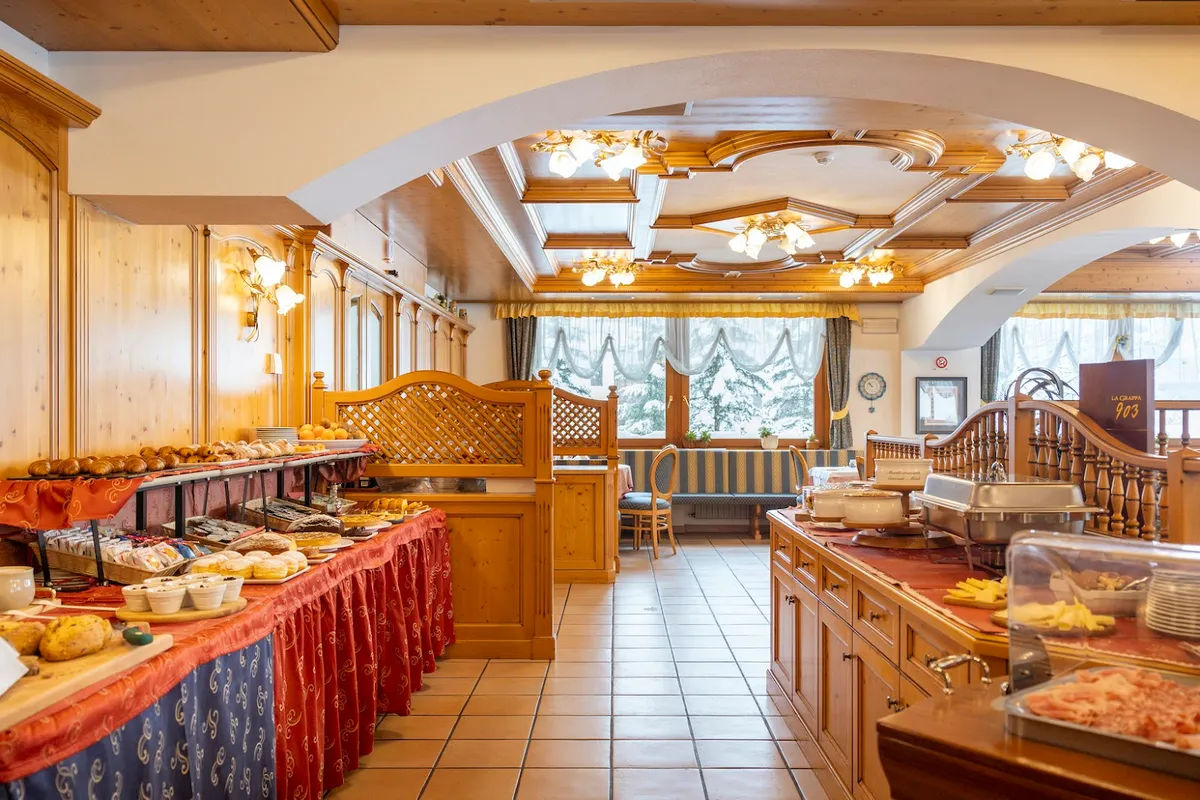Sport Hotel Cristal, Dolomites interior view