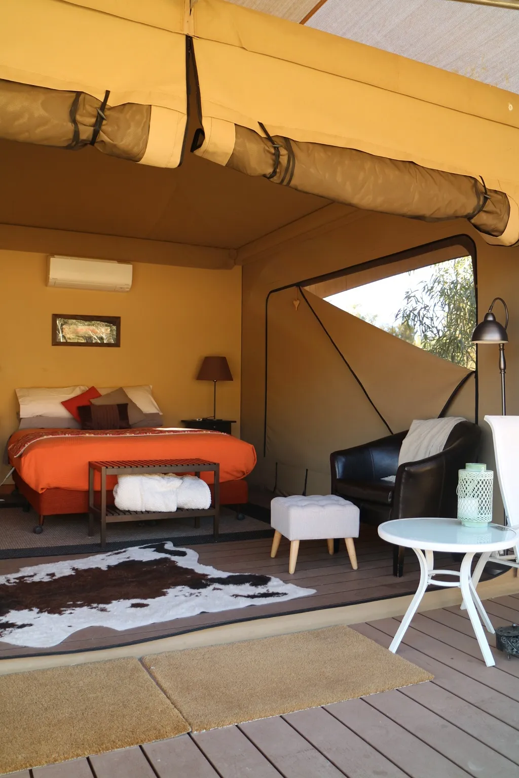 Squeakywindmill Boutique Tent B&B, Alice Springs interior view