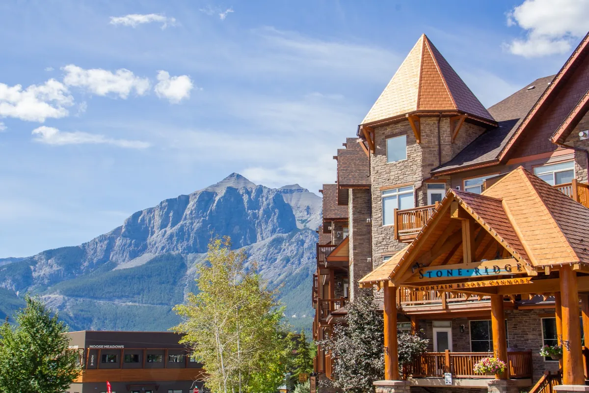 Stoneridge Mountain Resort, Canadian Rockies interior view