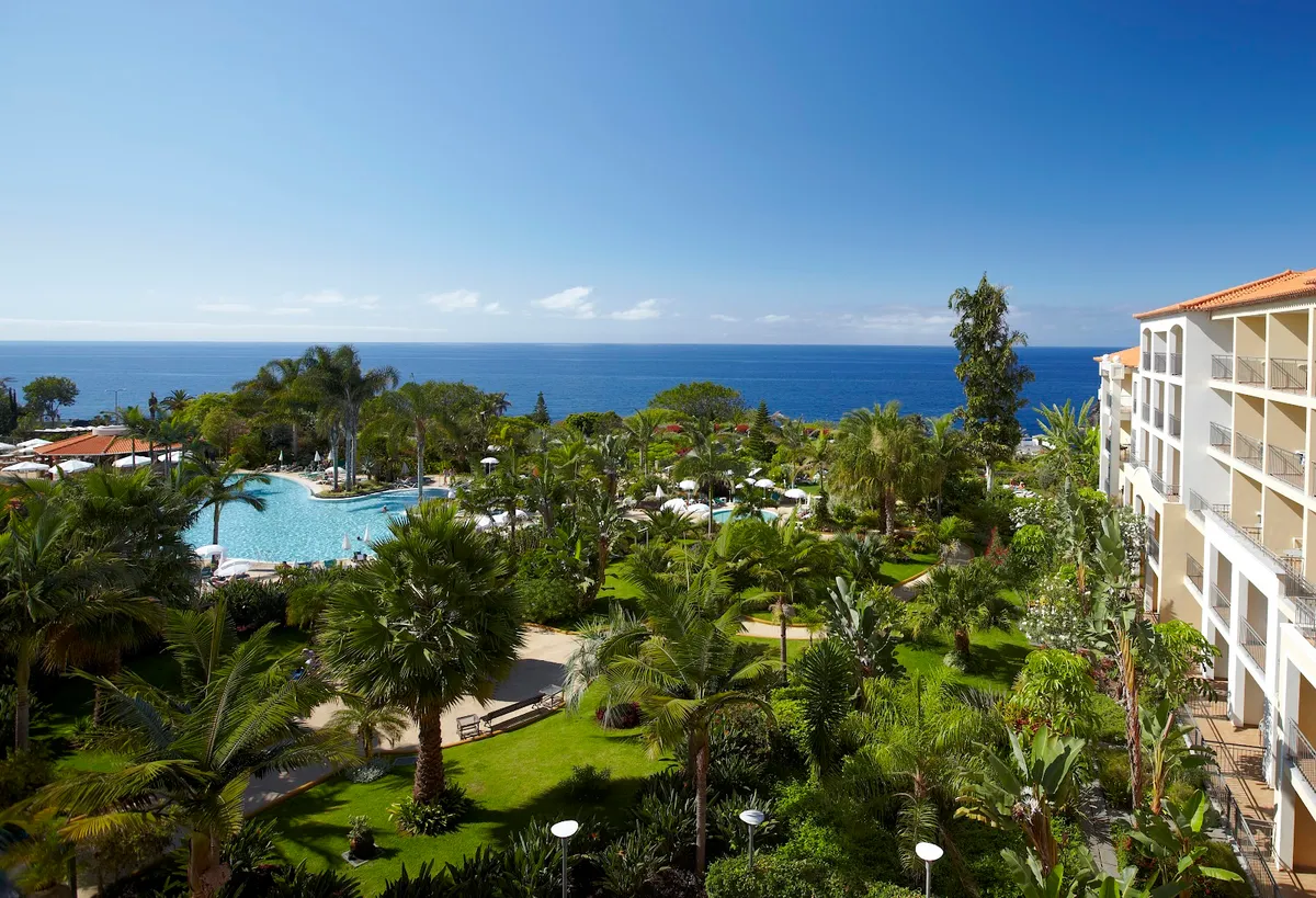Suite Hotel Eden Mar, Funchal interior view