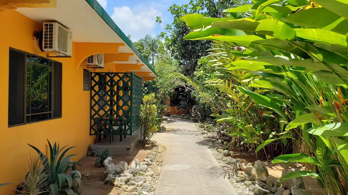 Sunrise Club, Negril interior view