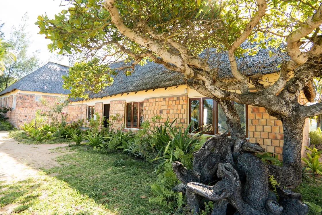 Sunset Lodge & The Thirsty Parrot, Inhambane interior view
