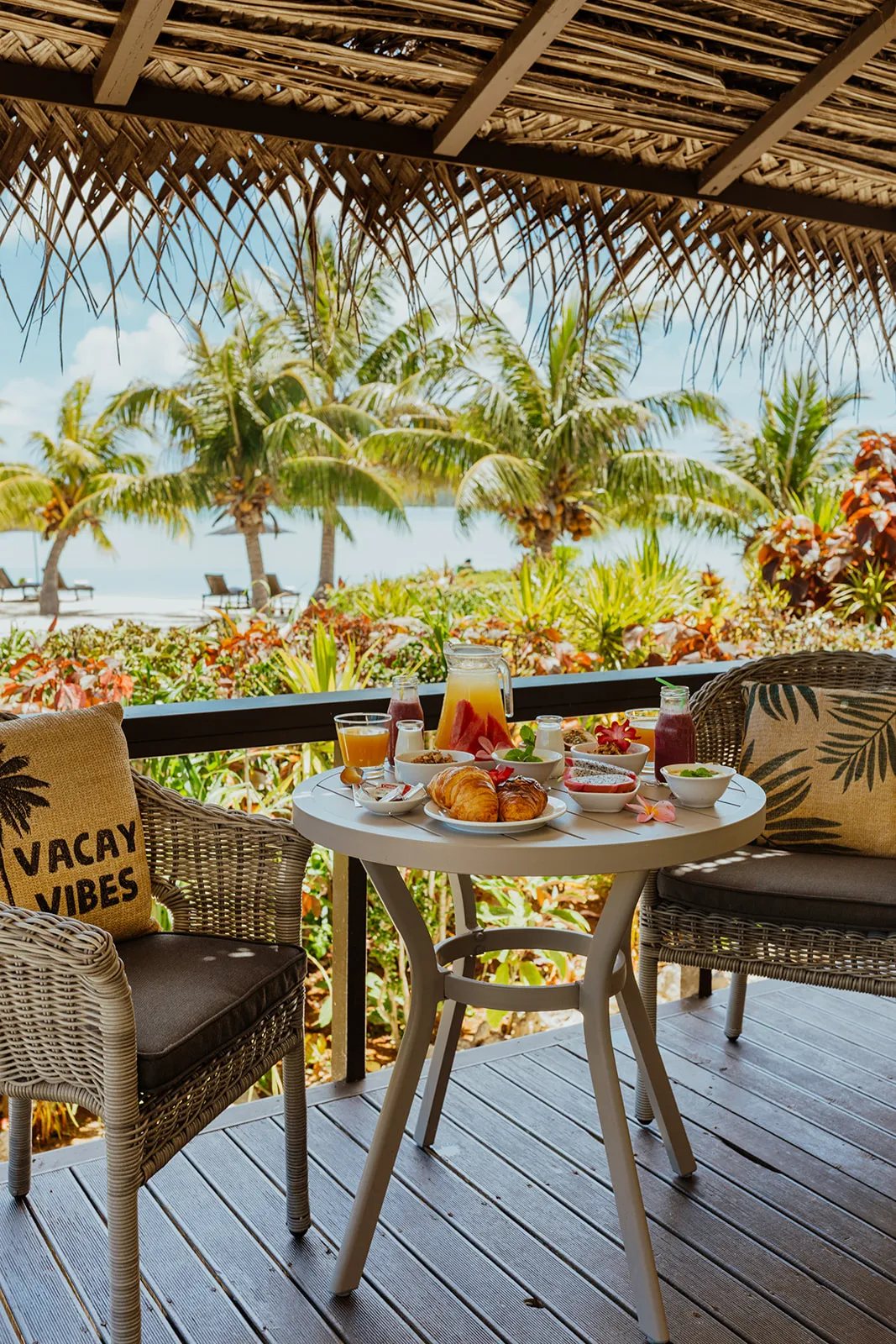 Tai Roto Bay Beach Villas, Aitutaki interior view