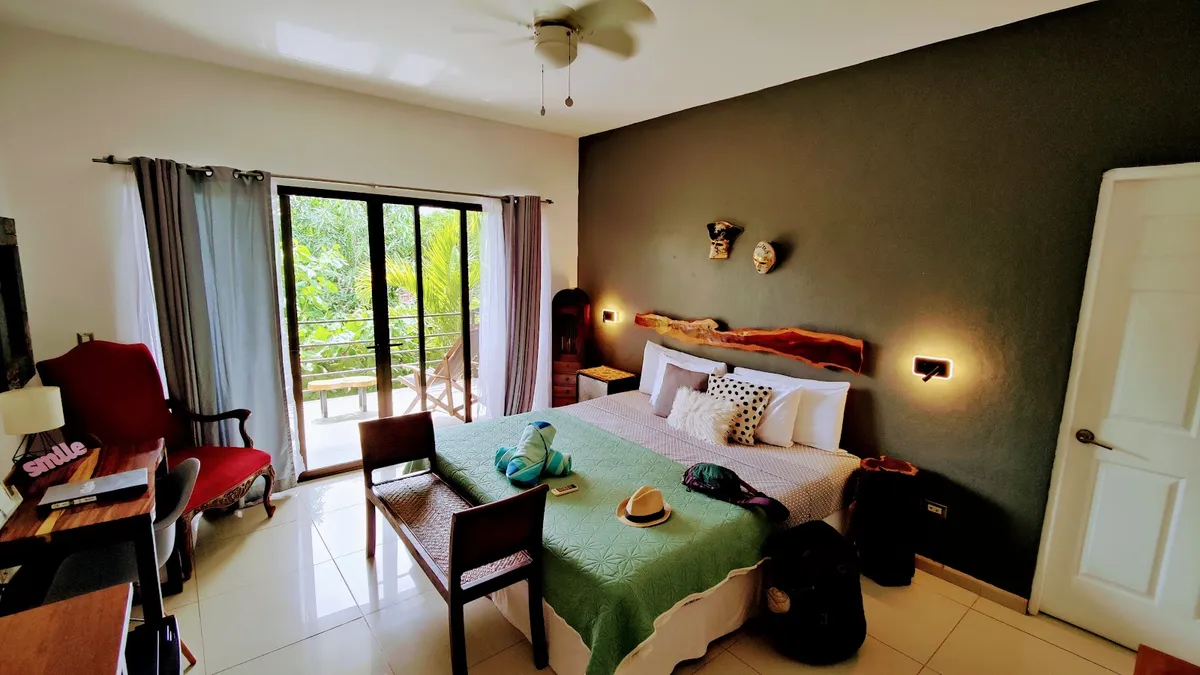 Tamarindo Sunshine, Tamarindo interior view