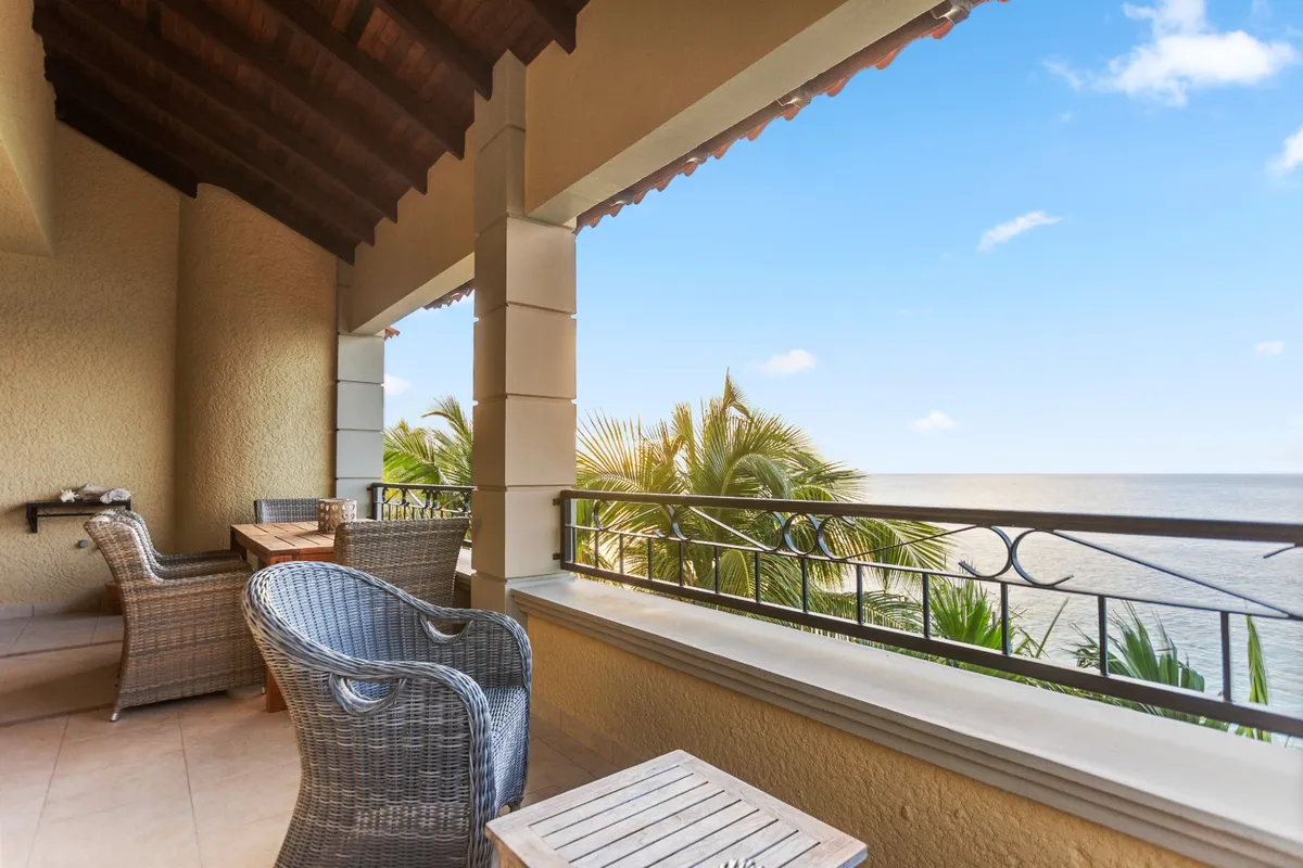 The Bellafonte Bonaire - Luxury Oceanfront Hotel, Kralendijk interior view
