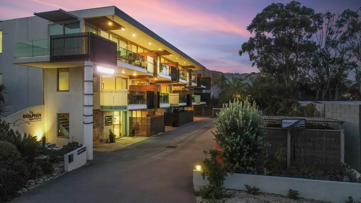 The Dolphin Apartments, Great Ocean Road interior view