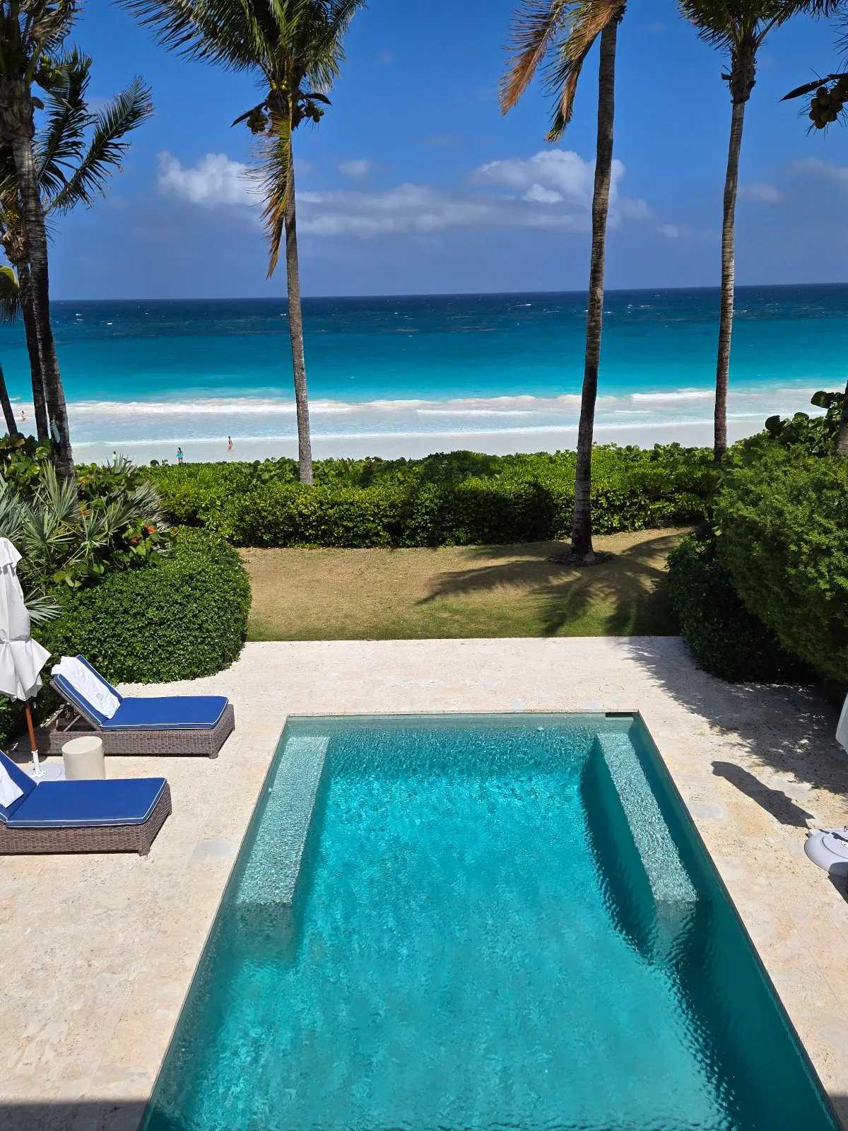 The Dunmore Hotel, Eleuthera interior view