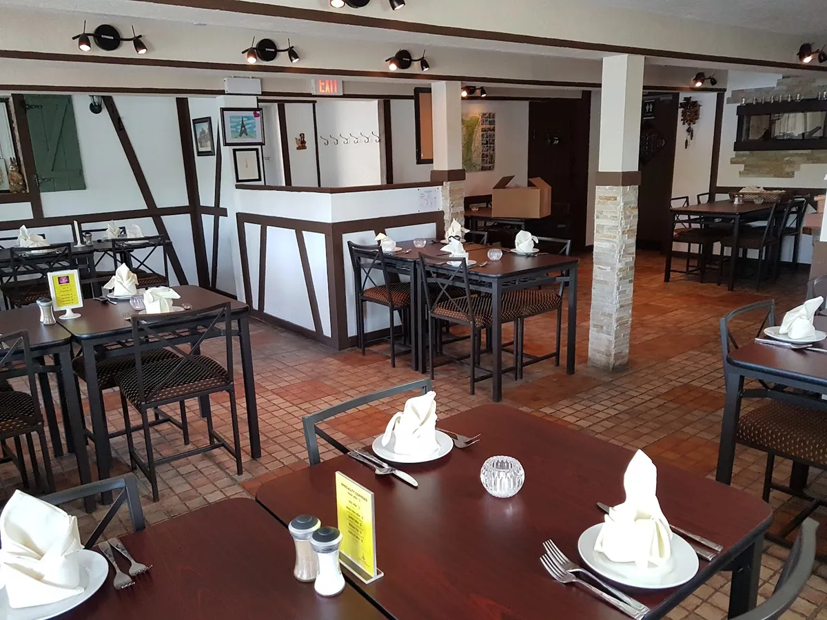The Fourth Lock, Halifax interior view