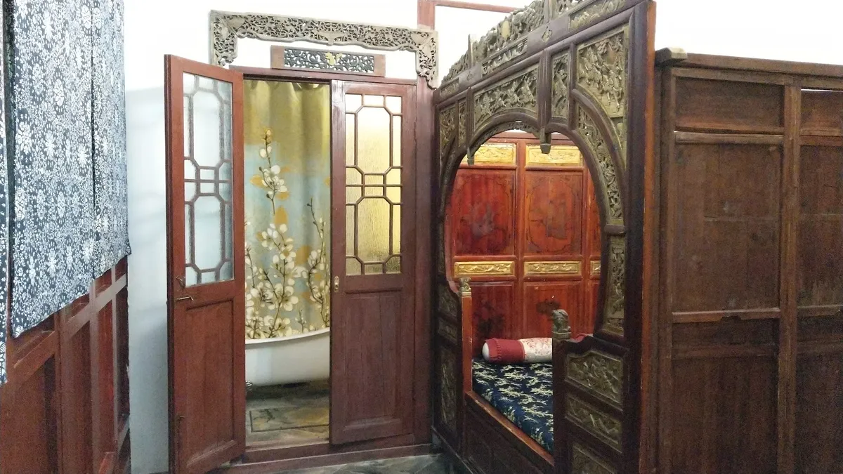 The Glance Back Garden Hotel, Suzhou interior view