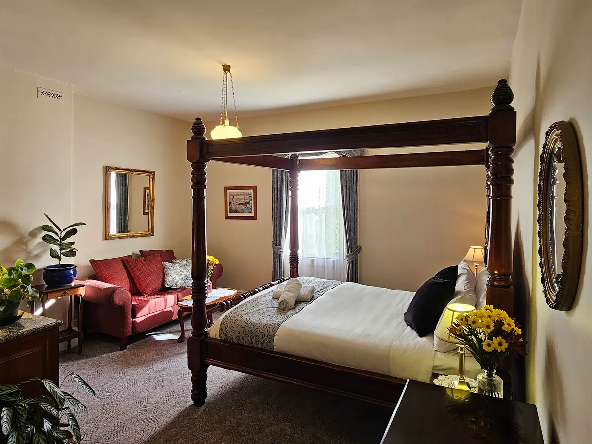 The Lodge on Elizabeth, Hobart interior view