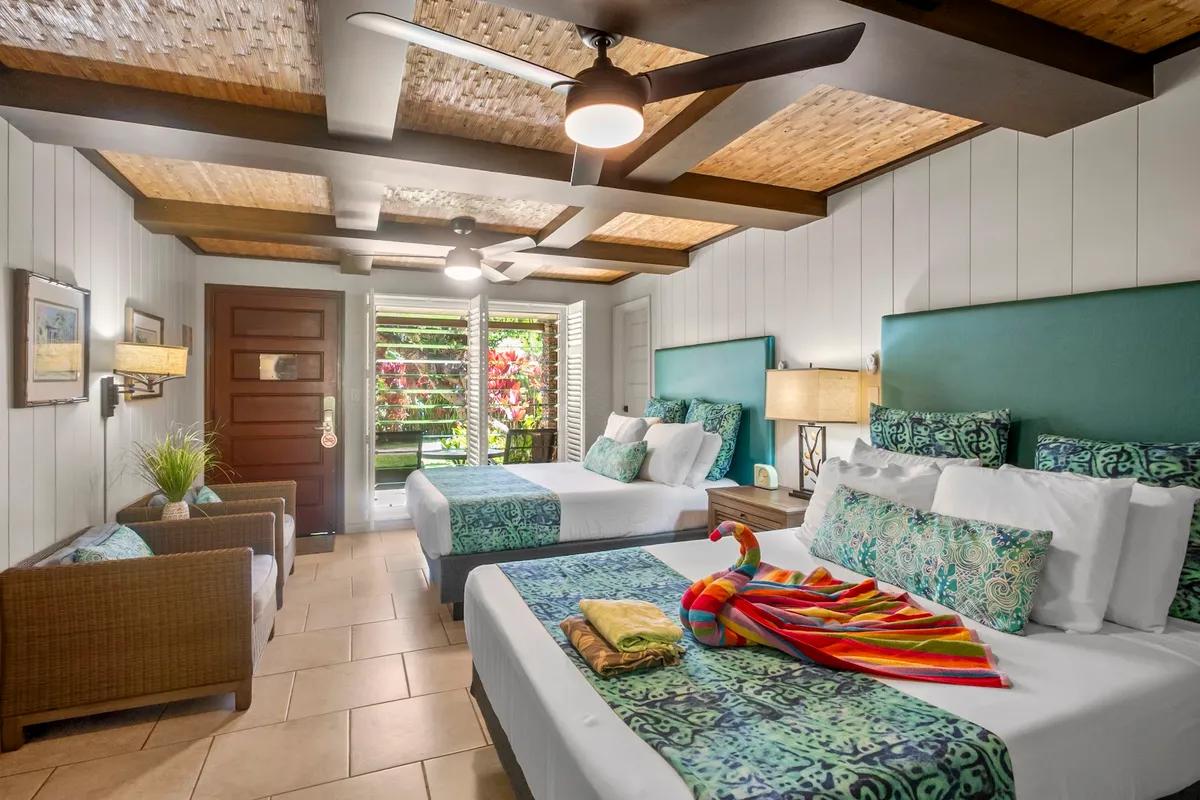 The Mauian Hotel, Maui interior view