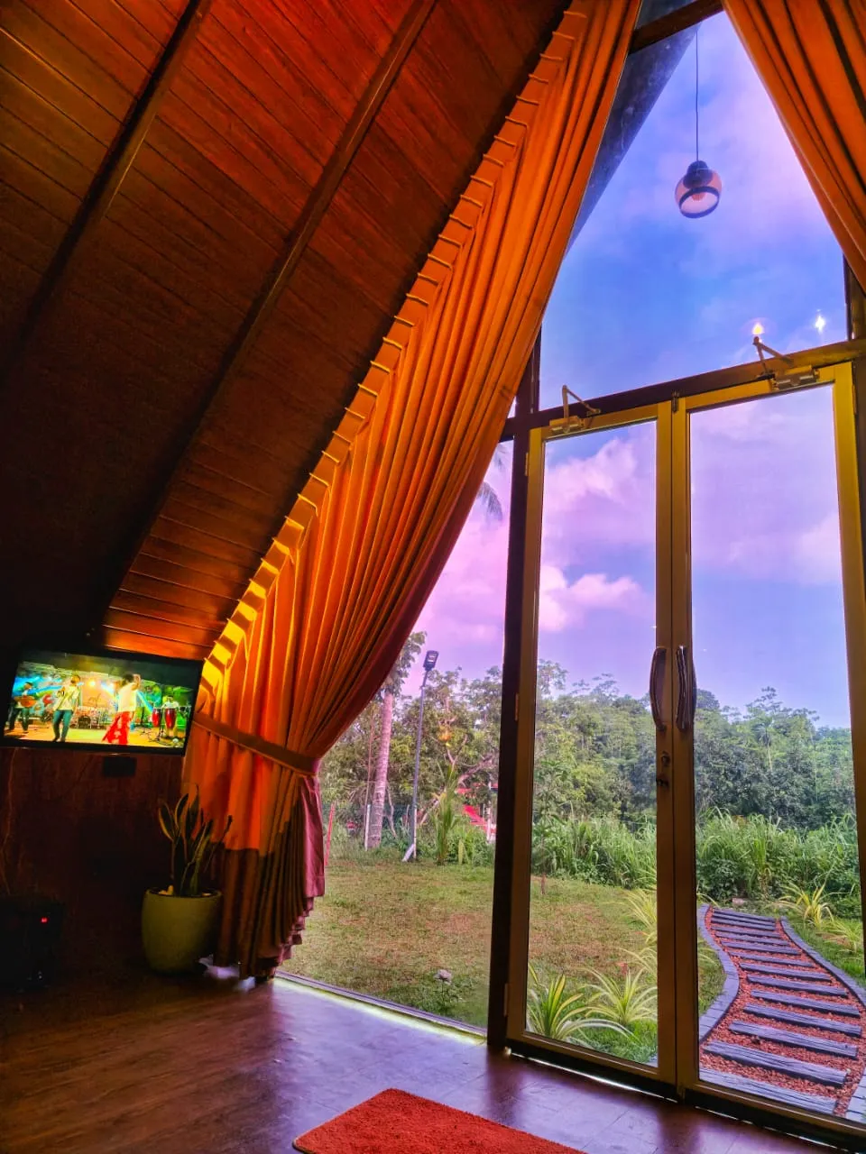 The Mountain Breeze Galle Cabanas, Galle interior view