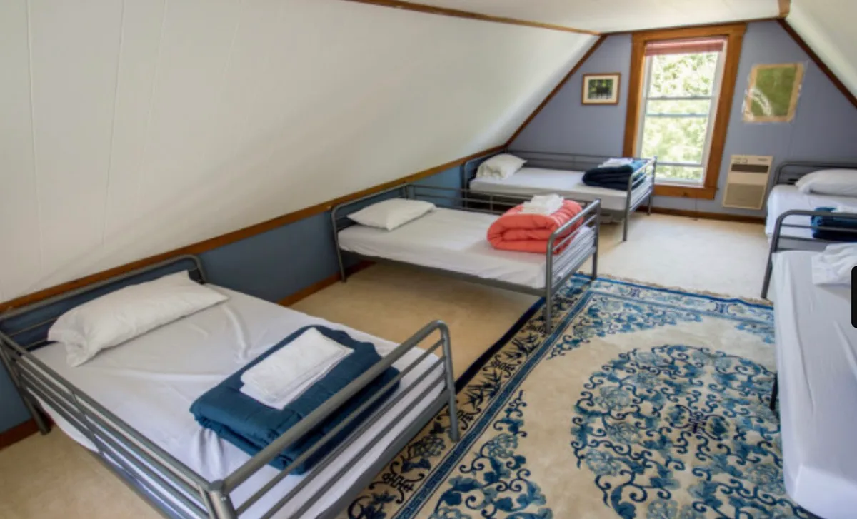 The Notch Hostel, Hopkins interior view