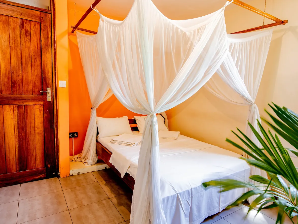 The Slow Leopard, Dar Es Salaam interior view