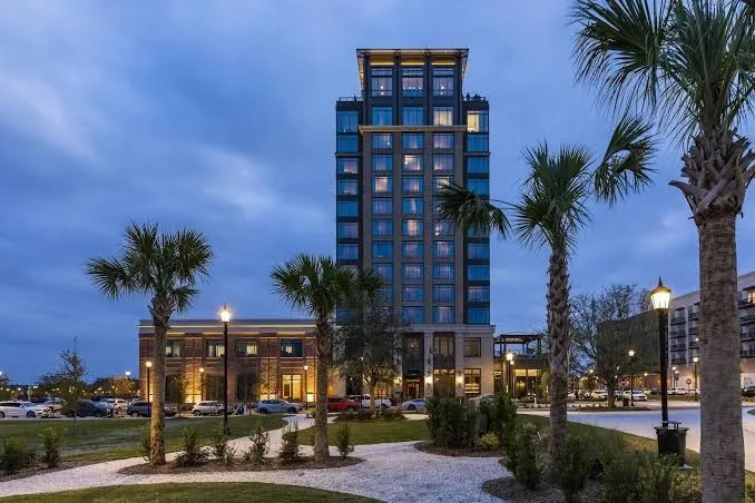 Thompson Savannah, by Hyatt, Savannah interior view