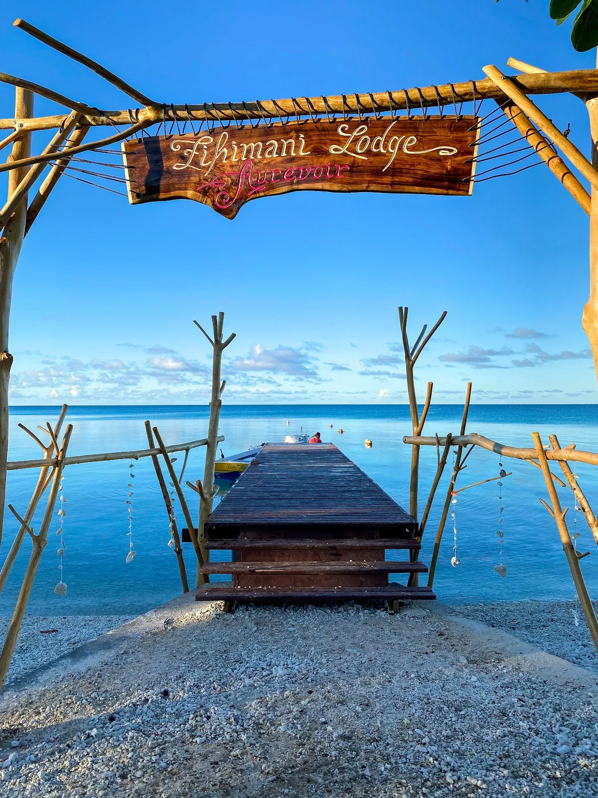 Tihimani Lodge, Rangiroa interior view