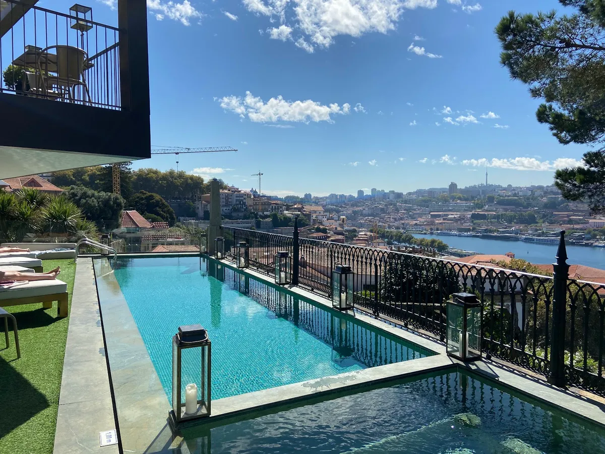 Torel Avantgarde, Porto interior view