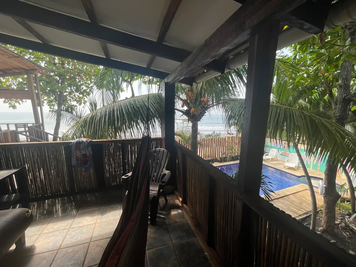Tortuga Surf Lodge, El Tunco interior view