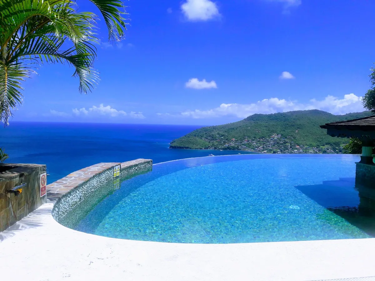 Tropical Hideaway 5-Star Boutique Style Accommodation, Kingstown interior view