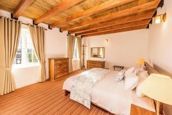 Tudor Barn, Nuwara Eliya interior view