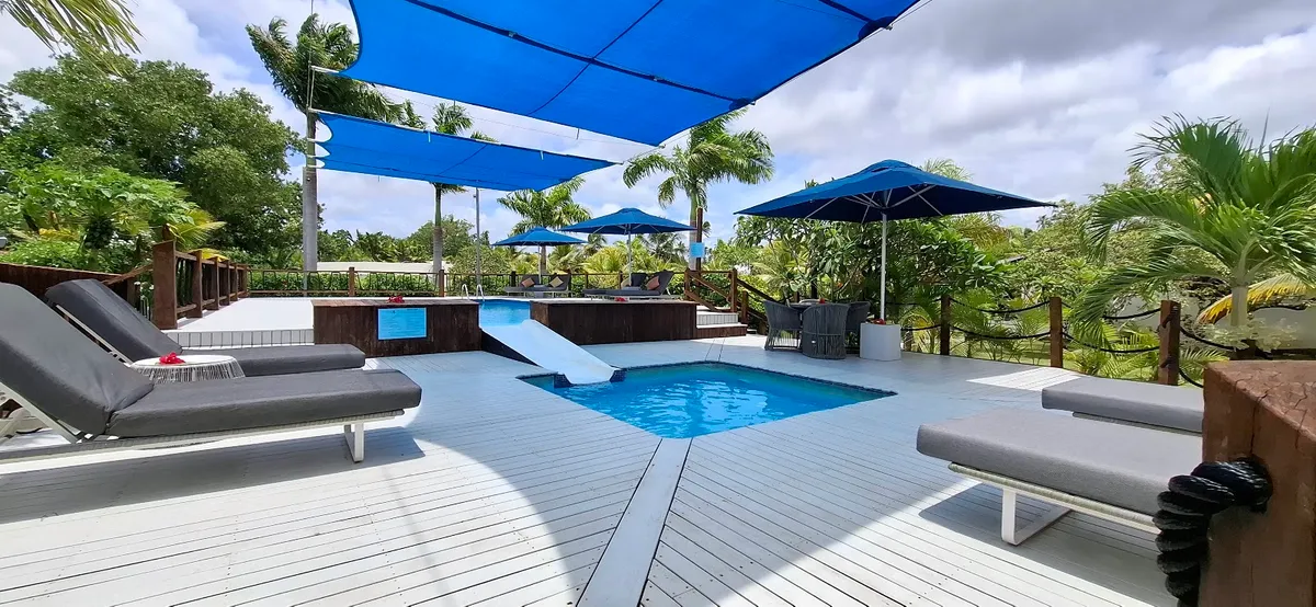 Turtle Bay Lodge, Restaurant and PADI Dive Centre, Luganville interior view