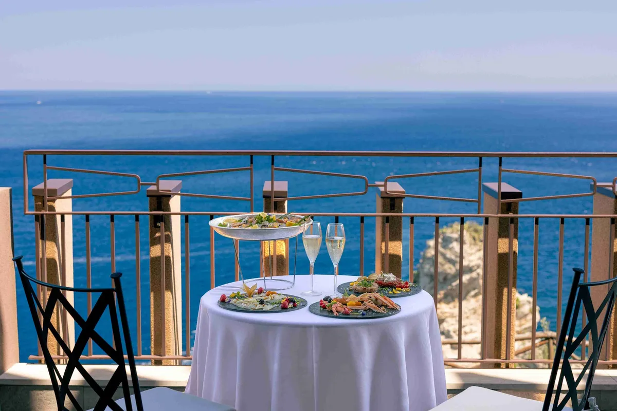 UNAHOTELS Capotaormina, Taormina interior view