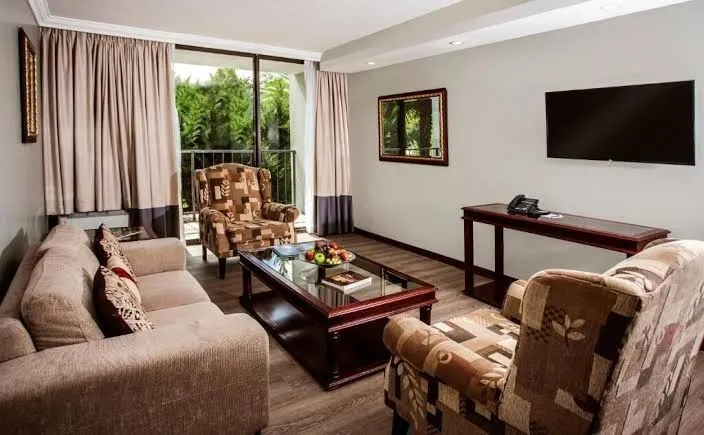 Unwind and Relax in Maseru! Garden View, Outdoor Swimming Pool, Free Parking!, Maseru interior view