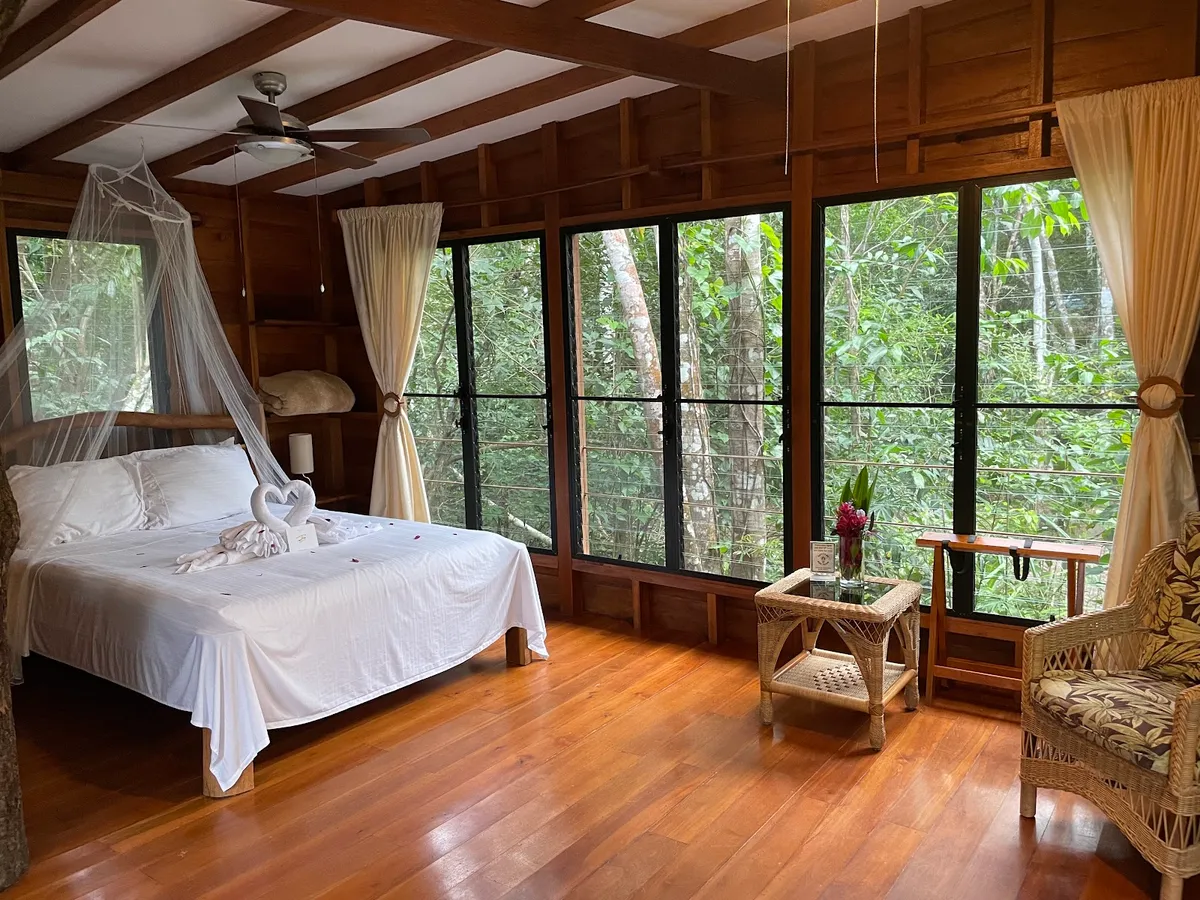 Vanilla Hills Resort, San Ignacio interior view