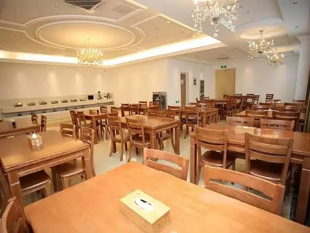 Vienna Hotel, Suzhou interior view