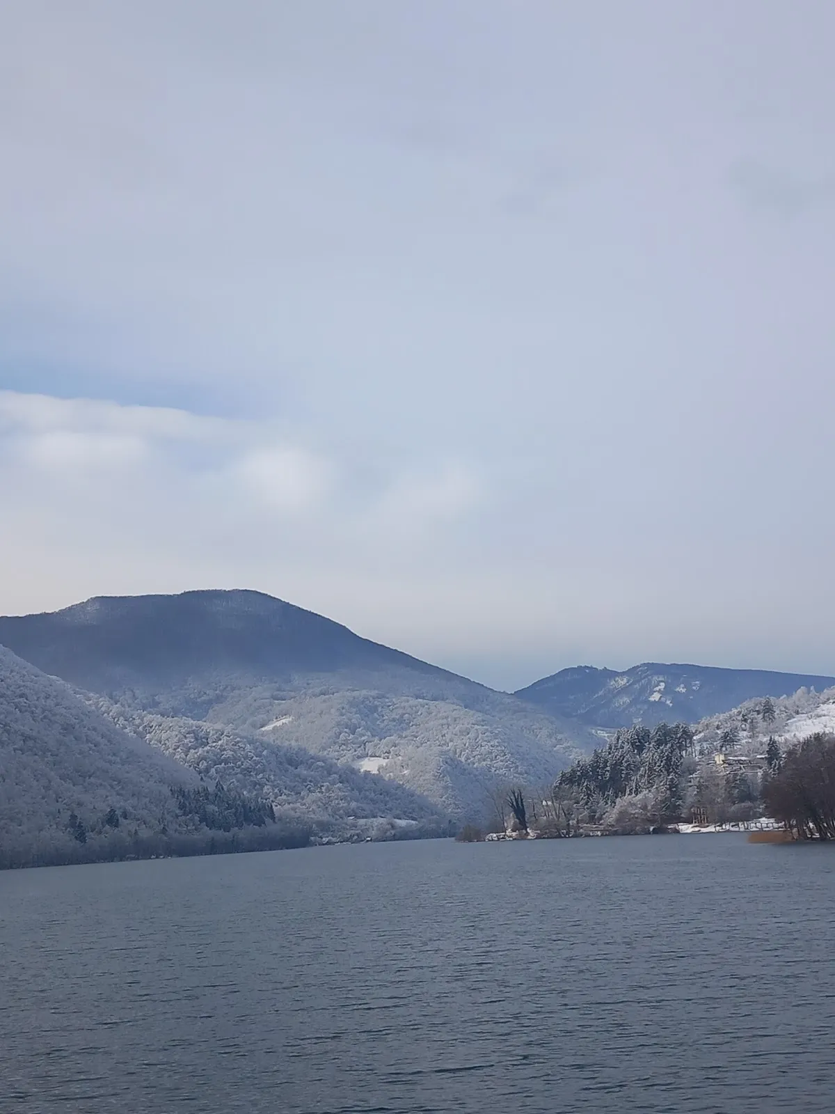 Vikendica plivsko jezero, Jajce interior view