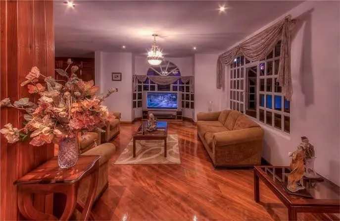 Villa Emilia Hostal, Cuenca interior view